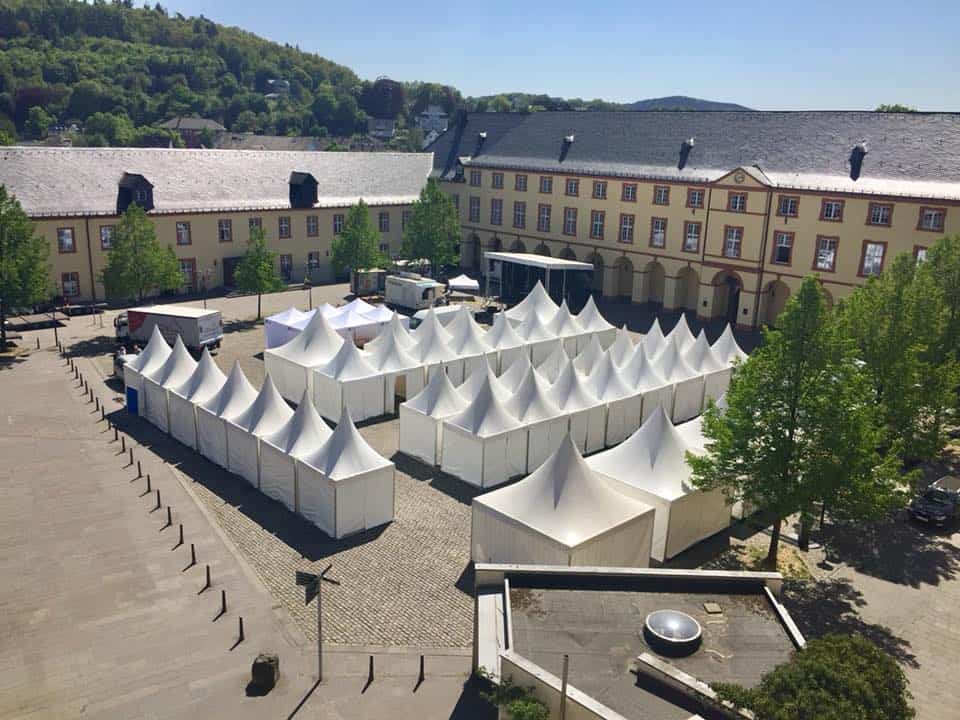 Uni Siegen am Campus unteres Schloss – 40 Pagodenzelte