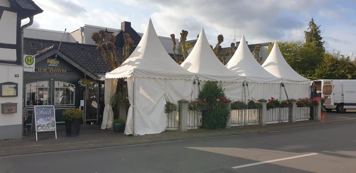 Gastronomie im Aussenbereich / Biergartenüberdachung